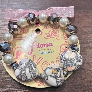 Fiona Stone and glass Heart Beaded Bracelet New